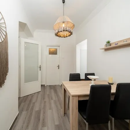 公寓 Sunlit Urban Oasis In Vibrant Palaio Faliro *
